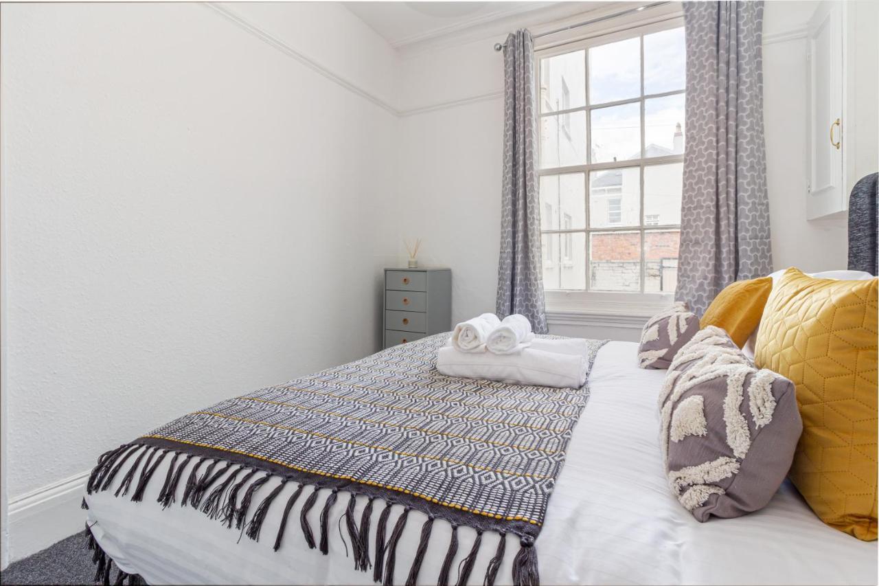 Host & Stay - Montpellier Villa Apartment Челтнем Екстер'єр фото