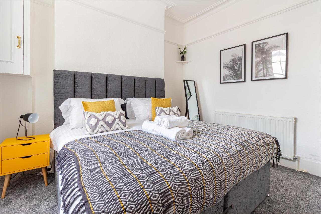 Host & Stay - Montpellier Villa Apartment Челтнем Екстер'єр фото
